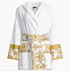 Versace White and Gold Patterned Robe